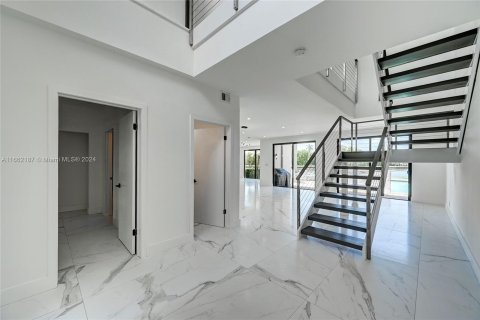 Adosado en alquiler en Fort Lauderdale, Florida, 4 dormitorios, 262.36 m2 № 1370348 - foto 4