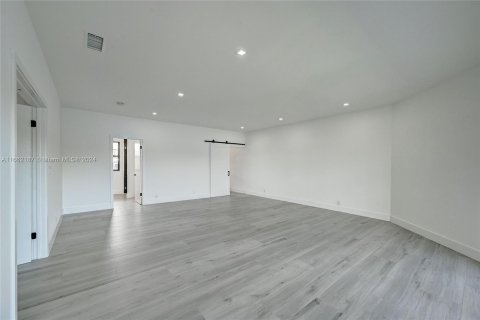 Touwnhouse à louer à Fort Lauderdale, Floride: 4 chambres, 262.36 m2 № 1370348 - photo 27