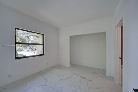 Adosado en alquiler en Fort Lauderdale, Florida, 4 dormitorios, 262.36 m2 № 1370348 - foto 15