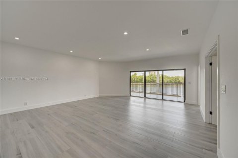 Touwnhouse à louer à Fort Lauderdale, Floride: 4 chambres, 262.36 m2 № 1370348 - photo 26