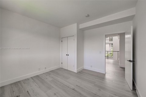 Touwnhouse à louer à Fort Lauderdale, Floride: 4 chambres, 262.36 m2 № 1370348 - photo 25