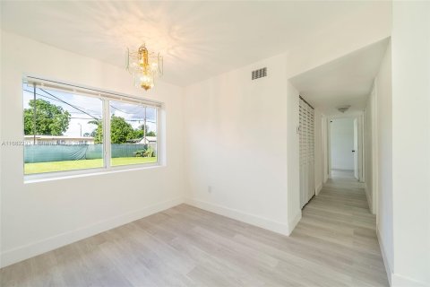 Casa en venta en Miami, Florida, 3 dormitorios, 105.72 m2 № 1415382 - foto 15