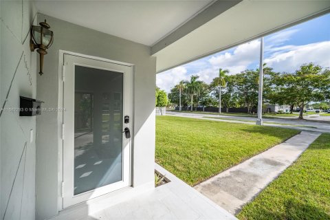 Casa en venta en Miami, Florida, 3 dormitorios, 105.72 m2 № 1415382 - foto 9