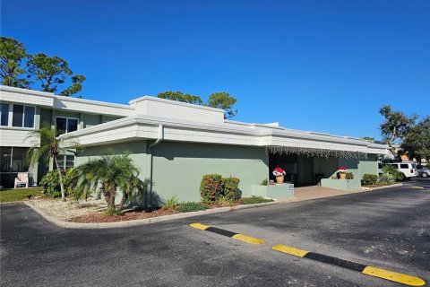 Copropriété à vendre à Port Charlotte, Floride: 2 chambres, 85.38 m2 № 916558 - photo 1