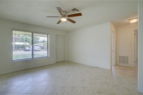 Купить коммерческую недвижимость в Уилтон-Мэнорс, Флорида 159.7м2, № 1160521 - фото 27