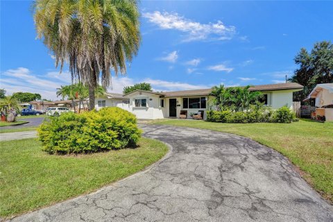 Villa ou maison à vendre à Pembroke Pines, Floride: 3 chambres, 132.76 m2 № 1369122 - photo 2