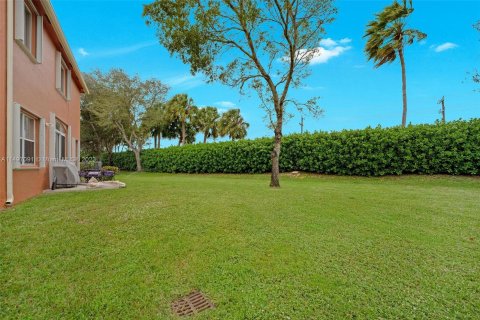 Villa ou maison à vendre à Pembroke Pines, Floride: 4 chambres, 220.92 m2 № 908772 - photo 27