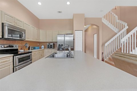 Casa en venta en Pembroke Pines, Florida, 4 dormitorios, 220.92 m2 № 908772 - foto 7