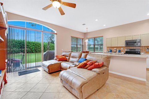 Casa en venta en Pembroke Pines, Florida, 4 dormitorios, 220.92 m2 № 908772 - foto 21
