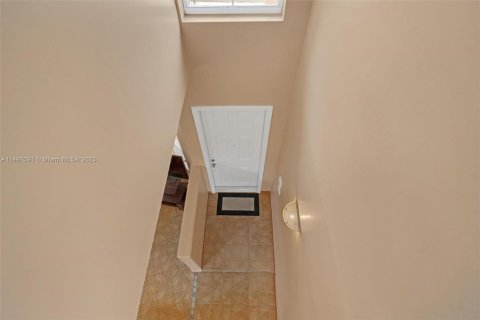 Casa en venta en Pembroke Pines, Florida, 4 dormitorios, 220.92 m2 № 908772 - foto 4