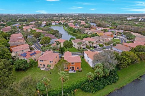 Villa ou maison à vendre à Pembroke Pines, Floride: 4 chambres, 220.92 m2 № 908772 - photo 28