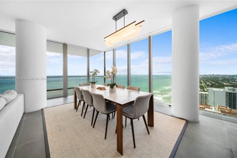 Condominio en venta en Hallandale Beach, Florida, 3 dormitorios, 236.81 m2 № 936130 - foto 4