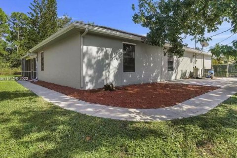 House in Port St. Lucie, Florida 4 bedrooms, 172.43 sq.m. № 851352 - photo 16