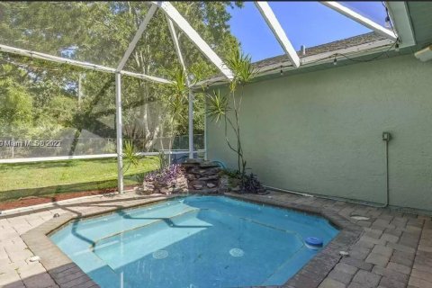 Villa ou maison à vendre à Port St. Lucie, Floride: 4 chambres, 172.43 m2 № 851352 - photo 14