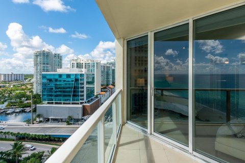 Condo in Sunny Isles Beach, Florida, 2 bedrooms  № 1393642 - photo 23