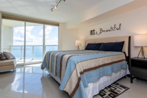 Condo in Sunny Isles Beach, Florida, 2 bedrooms  № 1393642 - photo 13