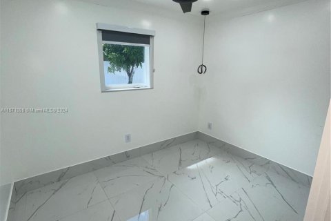 Casa en venta en Hollywood, Florida, 4 dormitorios, 128.39 m2 № 1393598 - foto 29