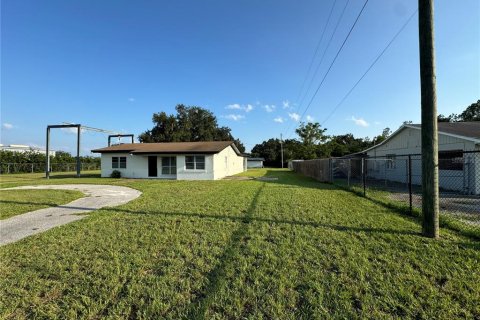 Immobilier commercial à vendre à Wesley Chapel, Floride: 122.63 m2 № 1321847 - photo 3