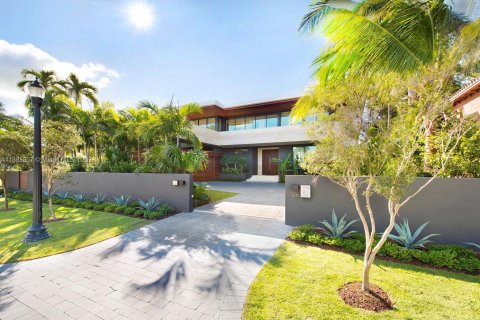 Villa ou maison à vendre à Miami Beach, Floride: 5 chambres, 733 m2 № 507482 - photo 20