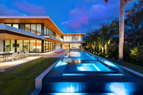 Купить виллу или дом в Майами-Бич, Флорида 5 спален, 733м2, № 507482 - фото 16