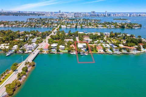 Villa ou maison à vendre à Miami Beach, Floride: 5 chambres, 733 m2 № 507482 - photo 24