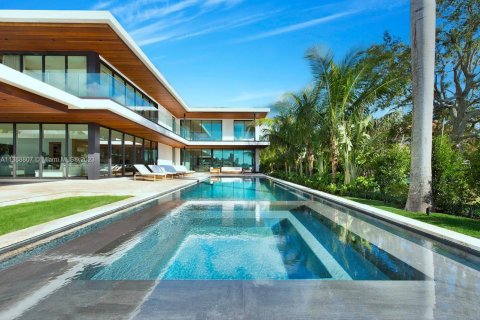 Villa ou maison à vendre à Miami Beach, Floride: 5 chambres, 733 m2 № 507482 - photo 17