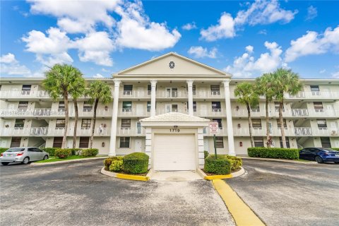 Condo in Davie, Florida, 2 bedrooms  № 1398151 - photo 19