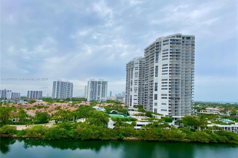 Condominio en venta en Aventura, Florida, 2 dormitorios, 96.43 m2 № 1398152 - foto 7