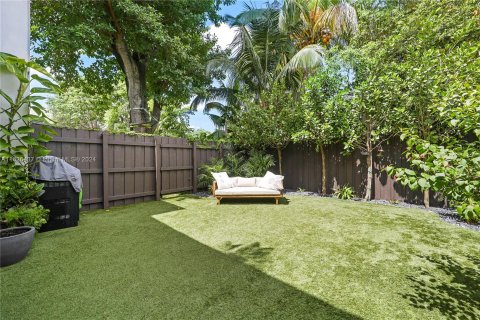 Townhouse in Miami, Florida 3 bedrooms, 229.65 sq.m. № 1280884 - photo 9