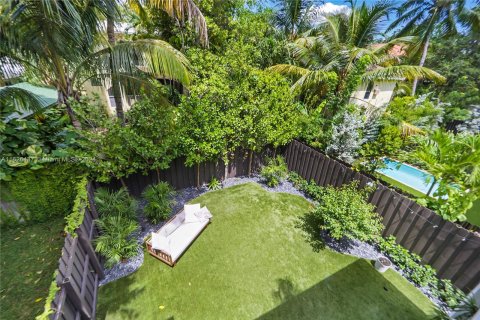 Adosado en venta en Miami, Florida, 3 dormitorios, 229.65 m2 № 1280884 - foto 2