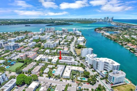 Touwnhouse à vendre à Bay Harbor Islands, Floride: 4 chambres, 234.02 m2 № 1209919 - photo 18