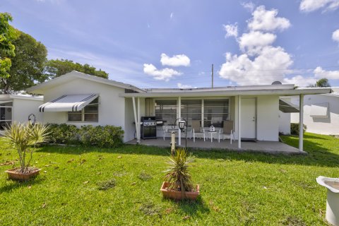 House in Pompano Beach, Florida 2 bedrooms, 129.51 sq.m. № 1002509 - photo 6