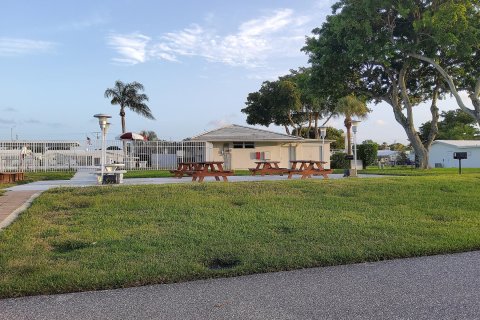 Casa en venta en Pompano Beach, Florida, 2 dormitorios, 129.51 m2 № 1002509 - foto 3
