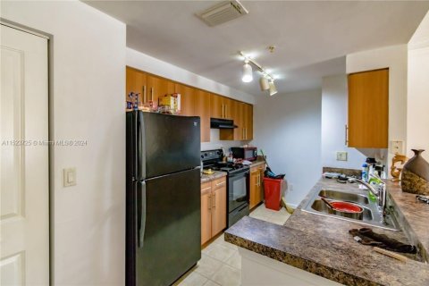 Condo in Coral Springs, Florida, 1 bedroom  № 980390 - photo 9