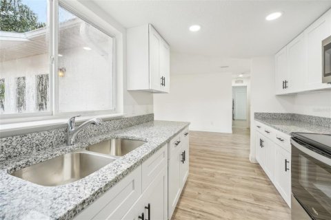 Casa en venta en Orlando, Florida, 3 dormitorios, 125.79 m2 № 1364467 - foto 10