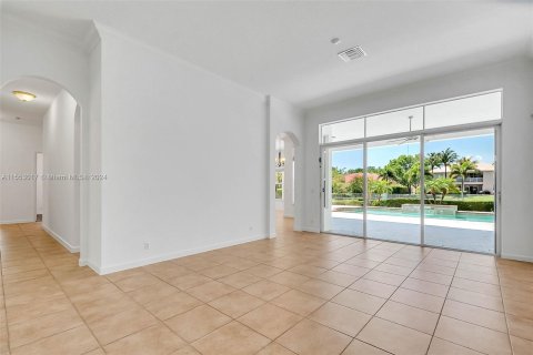 House in Cooper City, Florida 5 bedrooms, 316.98 sq.m. № 1119225 - photo 5