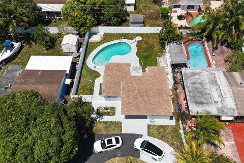 Villa ou maison à vendre à Miramar, Floride: 3 chambres № 1119190 - photo 3