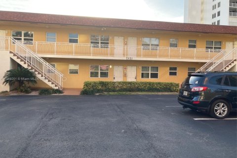 Copropriété à louer à Fort Lauderdale, Floride: 1 chambre, 56.67 m2 № 1119192 - photo 2