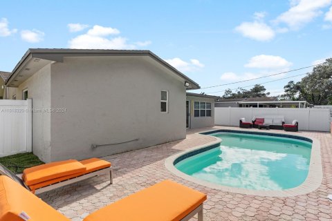 Villa ou maison à vendre à Dania Beach, Floride: 4 chambres, 162.39 m2 № 1239566 - photo 17