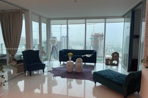 Condominio en venta en Miami, Florida, 2 dormitorios, 104.33 m2 № 1365580 - foto 1