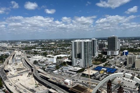 Condo in Miami, Florida, 2 bedrooms  № 1365580 - photo 5