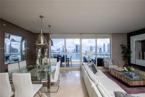 Condo in Aventura, Florida, 3 bedrooms  № 1365582 - photo 2