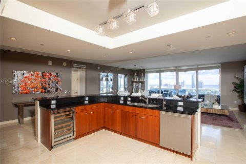 Condo in Aventura, Florida, 3 bedrooms  № 1365582 - photo 18