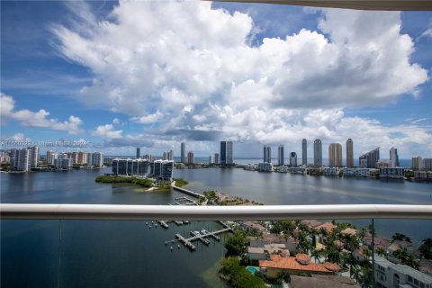 Condominio en alquiler en Aventura, Florida, 3 dormitorios, 263.84 m2 № 1365582 - foto 1