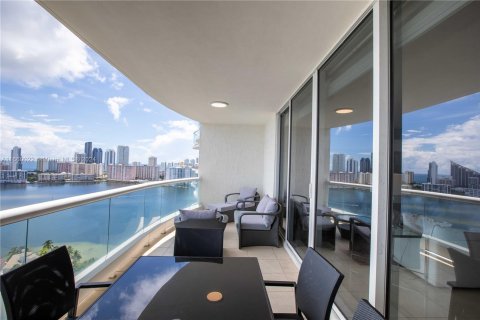 Condominio en alquiler en Aventura, Florida, 3 dormitorios, 263.84 m2 № 1365582 - foto 20