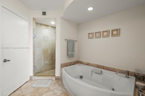 Condo in Sunny Isles Beach, Florida, 1 bedroom  № 1365581 - photo 20