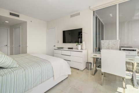 Condominio en alquiler en Sunny Isles Beach, Florida, 1 dormitorio, 109.9 m2 № 1365581 - foto 18