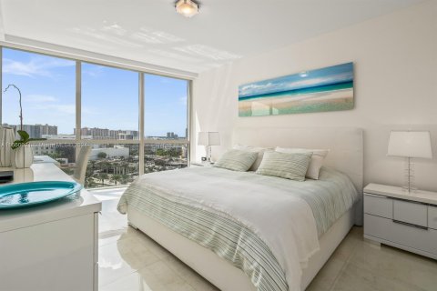 Copropriété à louer à Sunny Isles Beach, Floride: 1 chambre, 109.9 m2 № 1365581 - photo 17