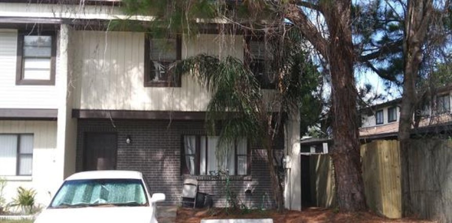 Townhouse in Tampa, Florida 2 bedrooms, 105.35 sq.m. № 1369319