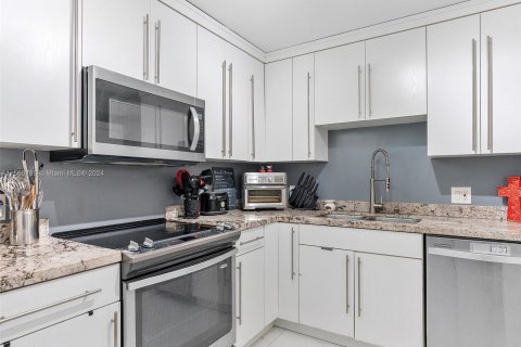 Condo in Aventura, Florida, 2 bedrooms  № 1119673 - photo 5